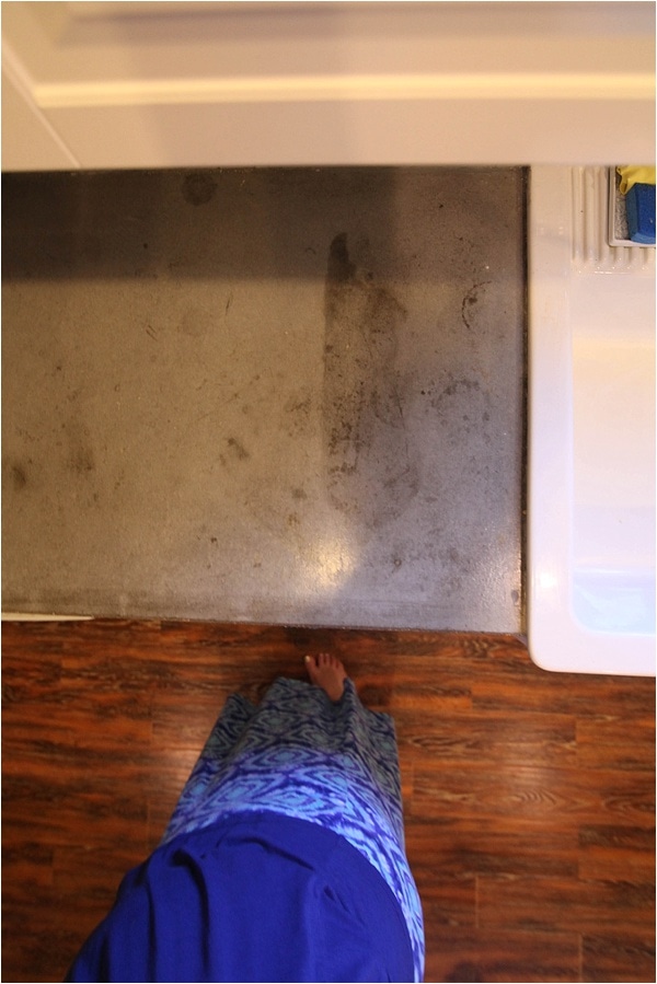 how to reseal and remove stains from concrete countertops_0002