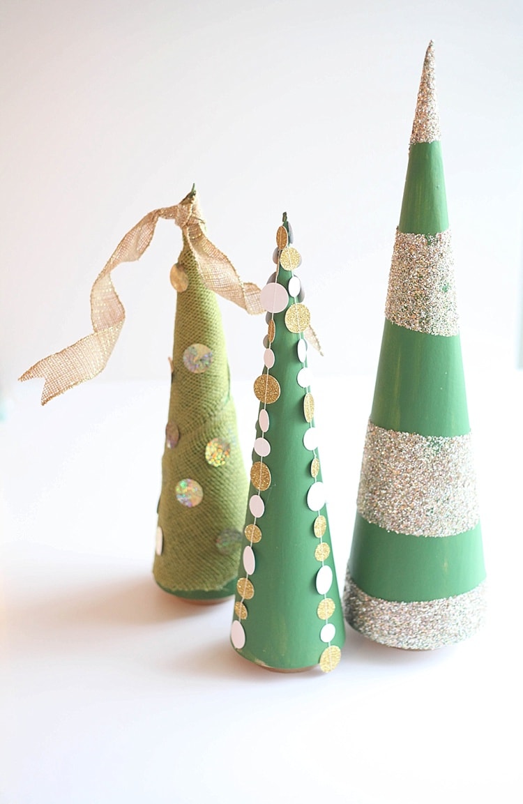 3 Easy Ways to Decorate a Cone Tree for Christmas