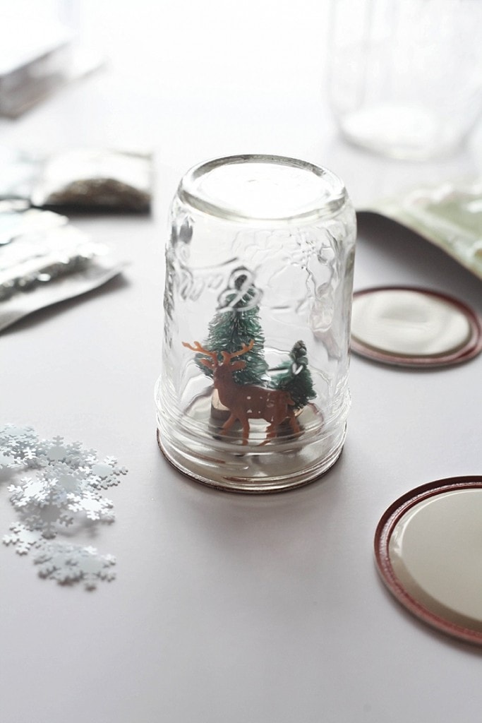 How to Make a Snow Globe in a Mason Jar {Easy Custom Snow Globe}