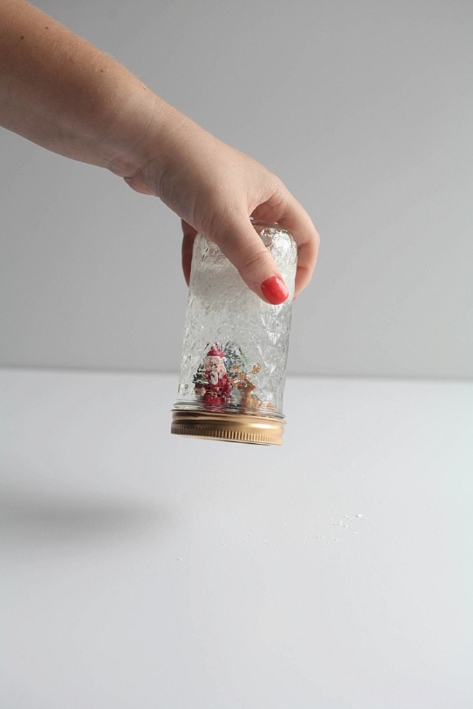 How to Make a Snow Globe in a Mason Jar {Easy Custom Snow Globe}