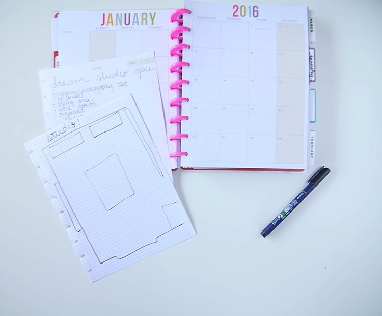 I've never been so excited for a planner! Love this 2016 planner- it's totally customizeable and has tons of features you can add like a wedding planner, meal planner, fitness planner and more!