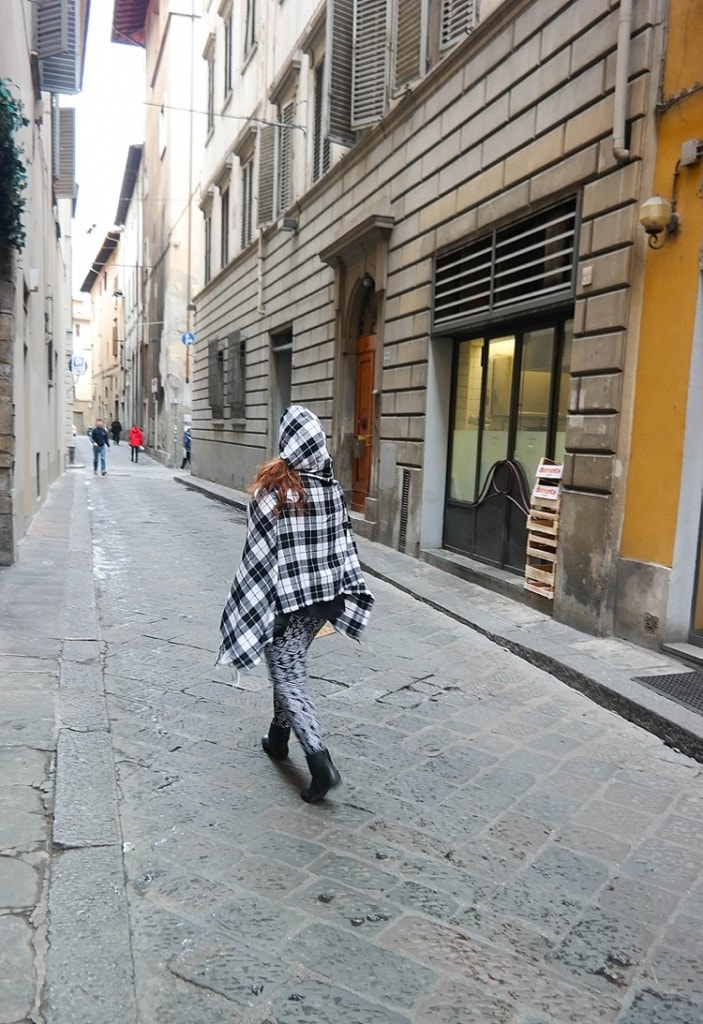 Want to minimize what you pack on your trip? This is what I wore in Europe! I took a carry on ONLY and had enough outfits to last ten days. Totally doable!