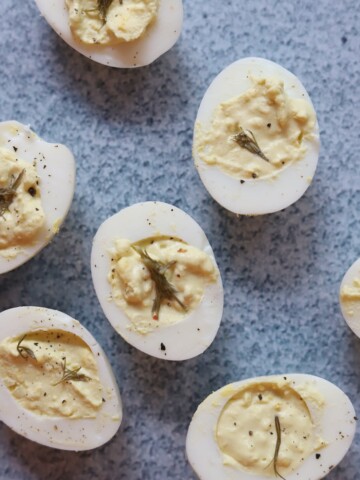 deviled eggs with dill