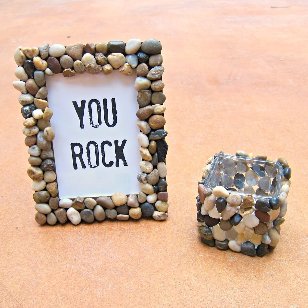 photo frame made with small rocks and the phrase "you rock"