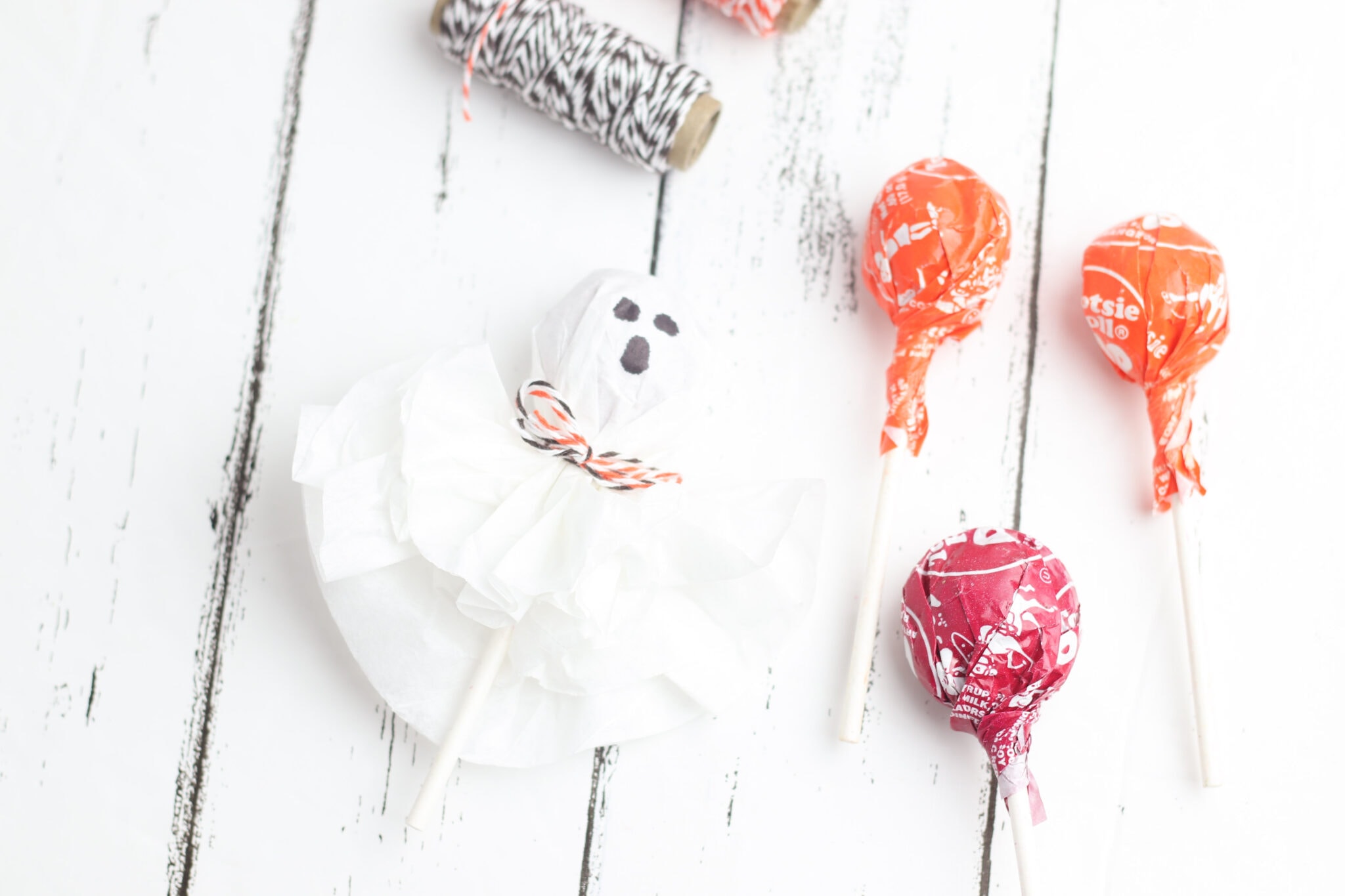 How To Make Spooky Ghost Lollipops For Halloween Run To Radiance