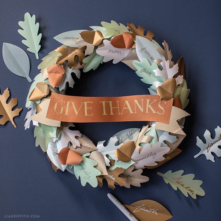 give thanks printable paper Thanksgiving wreath