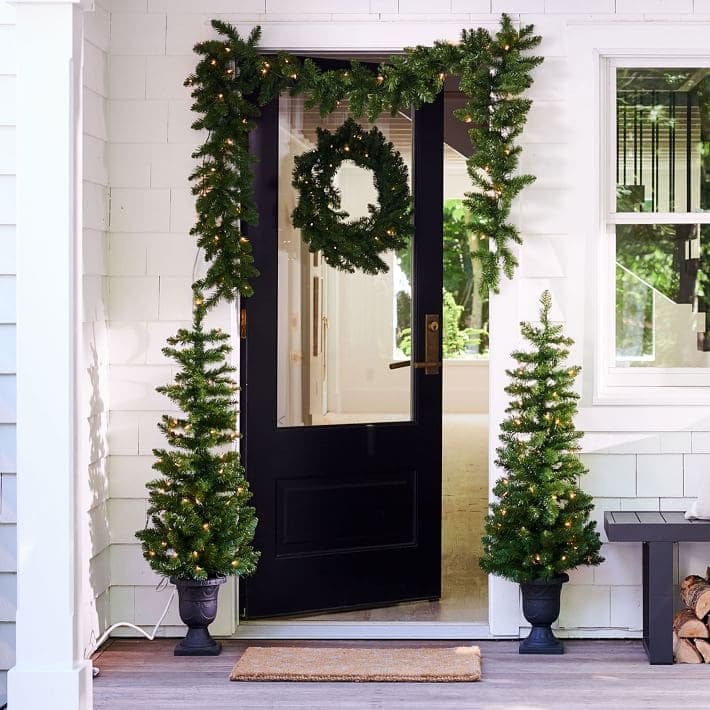 Easy Outdoor Christmas Decor Ideas