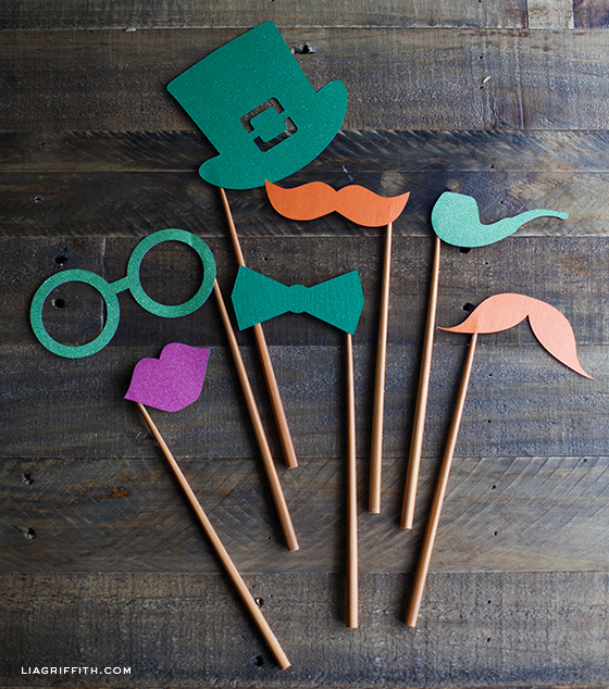 photo booth props St. Patrick's Day crafts