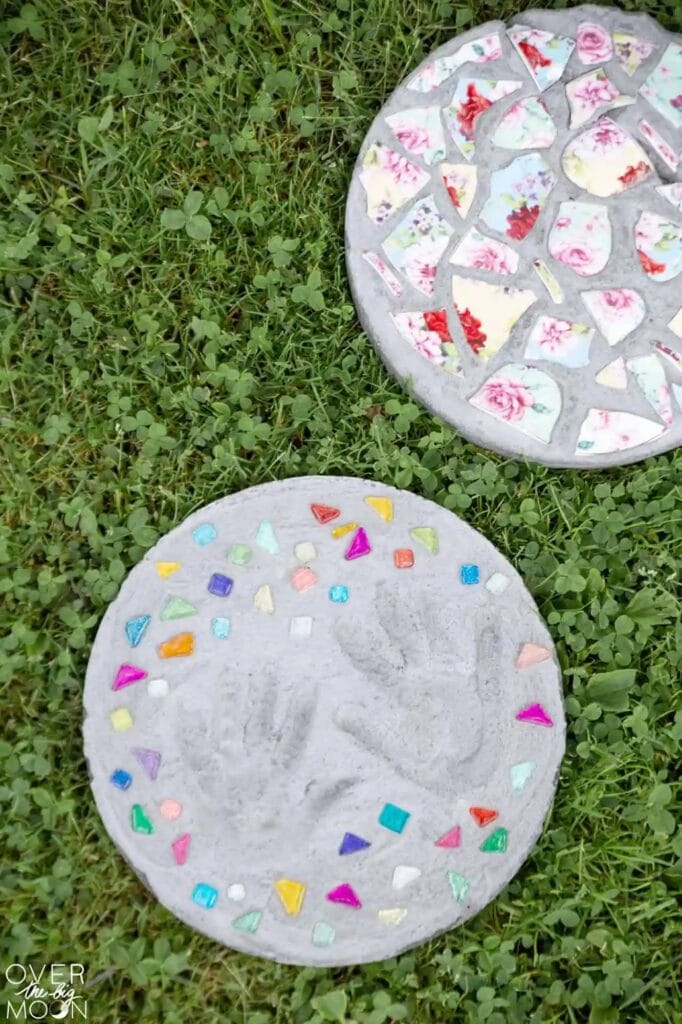 DIY garden stones Mother's Day gifts for grandma