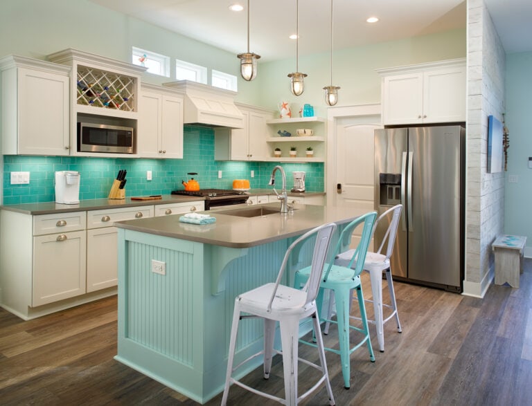 Trendspotting – Blue Two-Tone Kitchen Cabinets