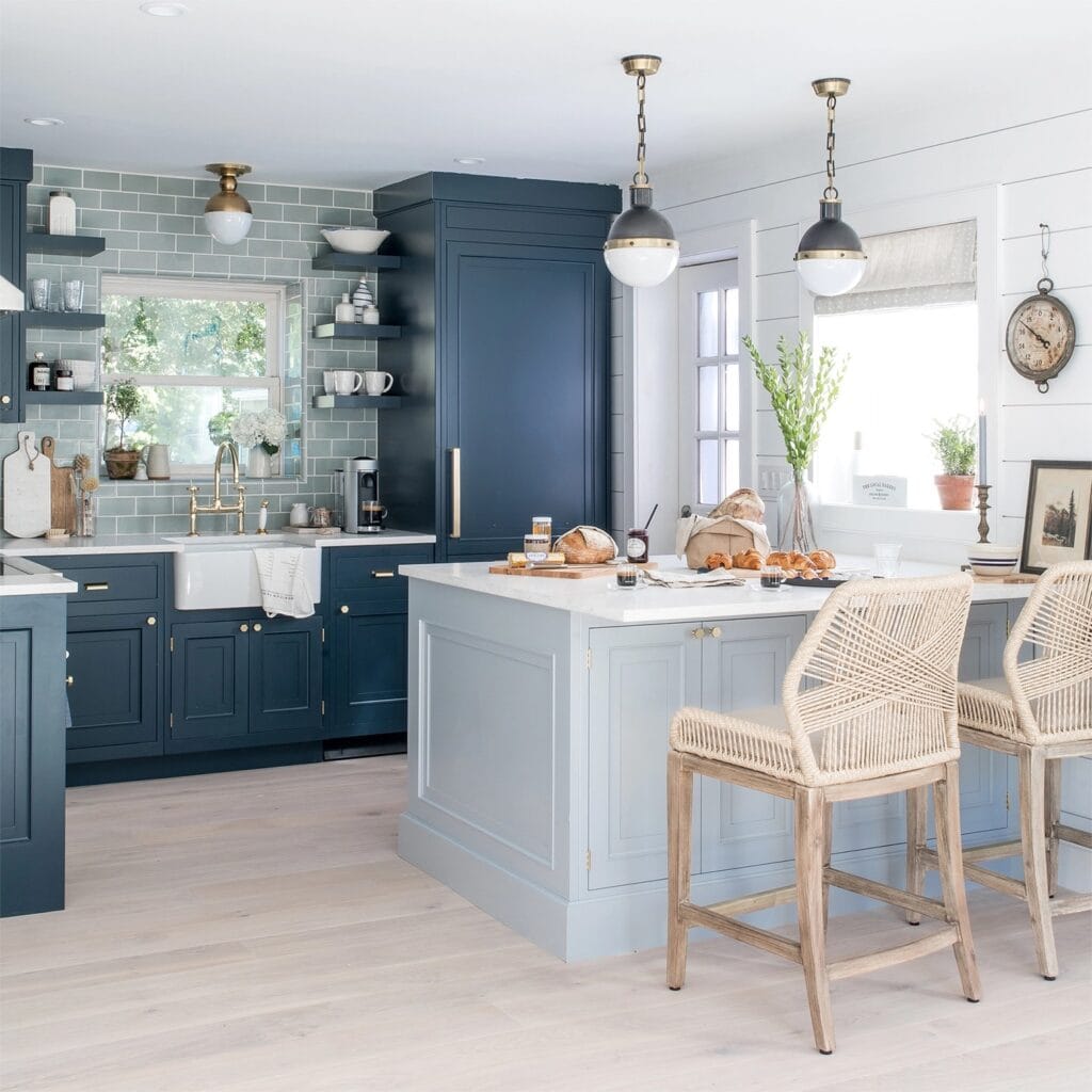 small traditional blue and white kitchen