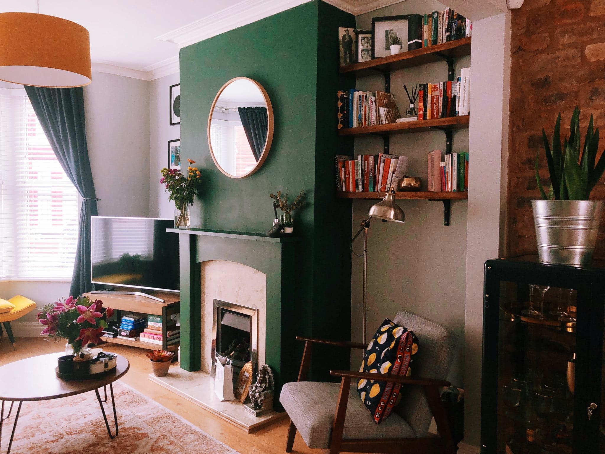 Green Accent Wall: Your New Favorite Feature! - Run To Radiance