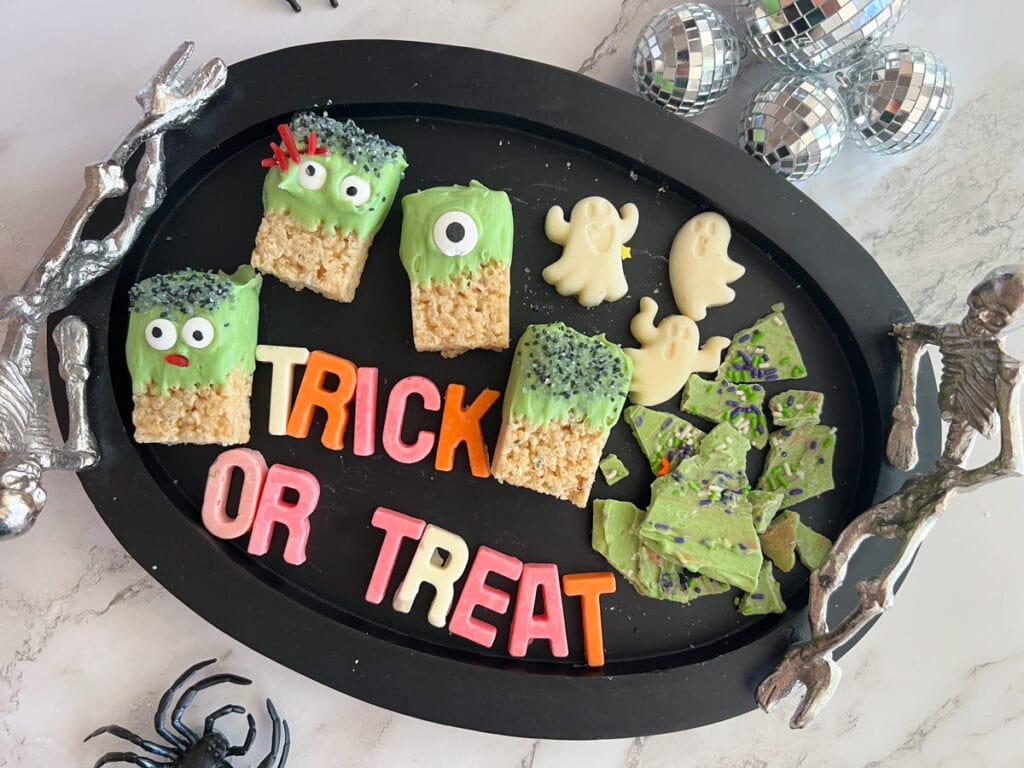 DIY green snack tray for Halloween