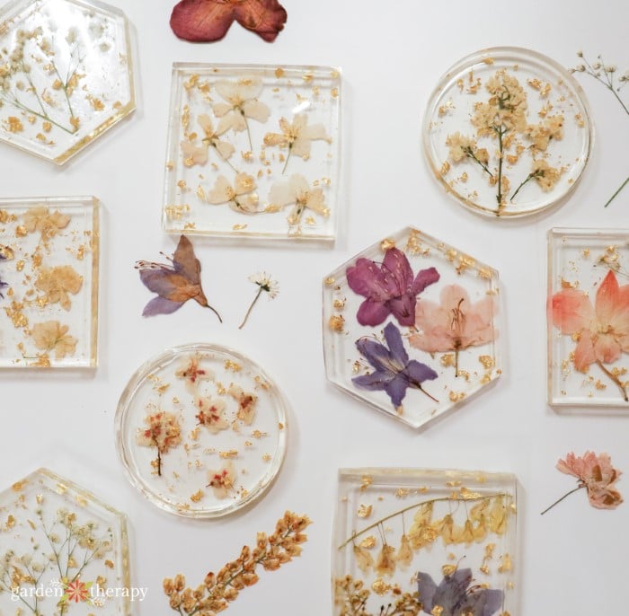 coasters made with resin and fried flowers