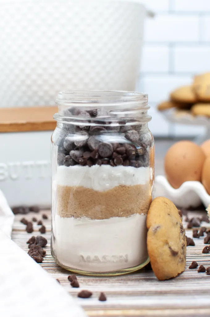 layered cookie mix in a jar