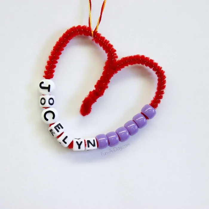 pipe cleaner heart necklace