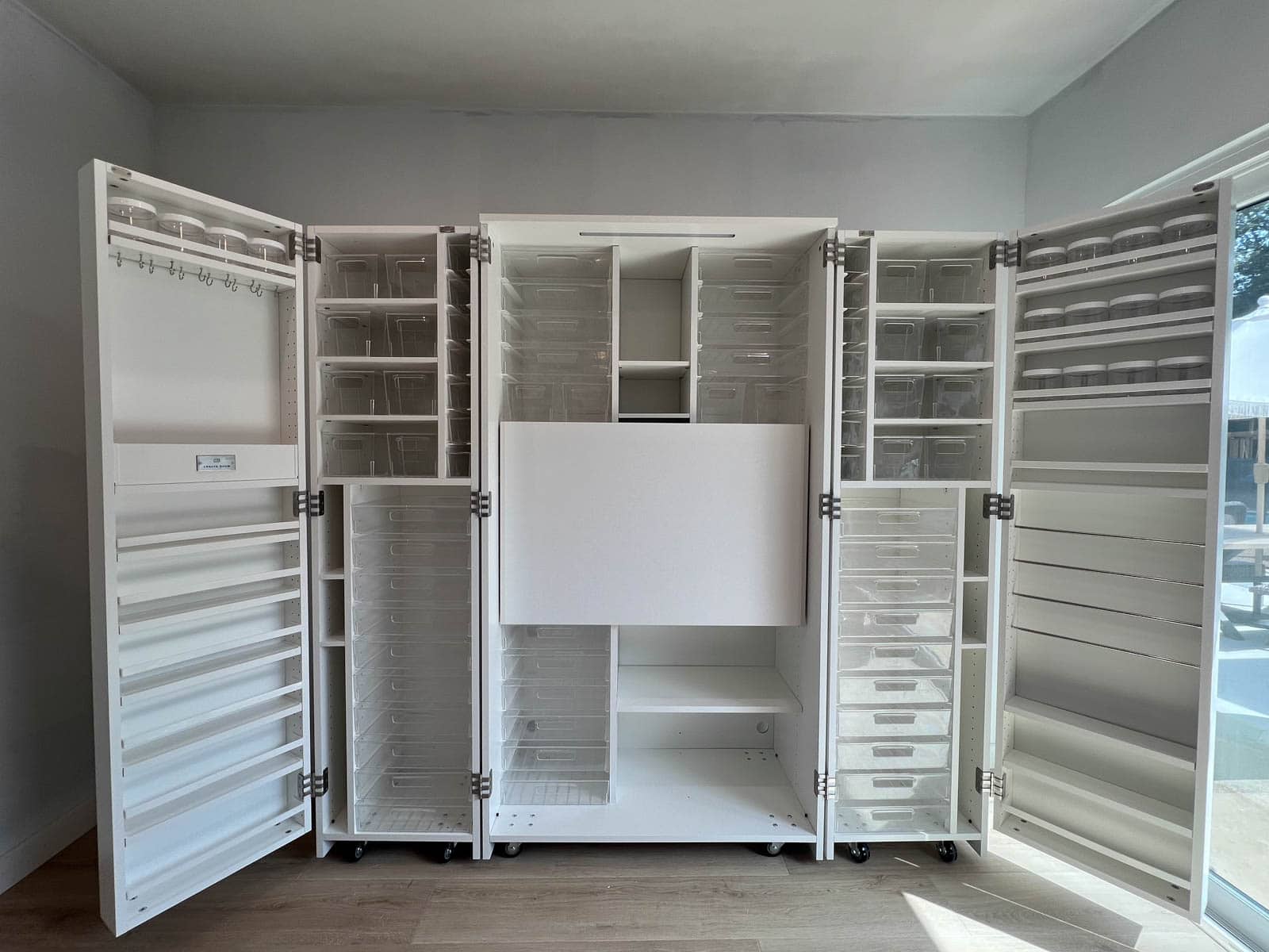 Dreambox with doors open